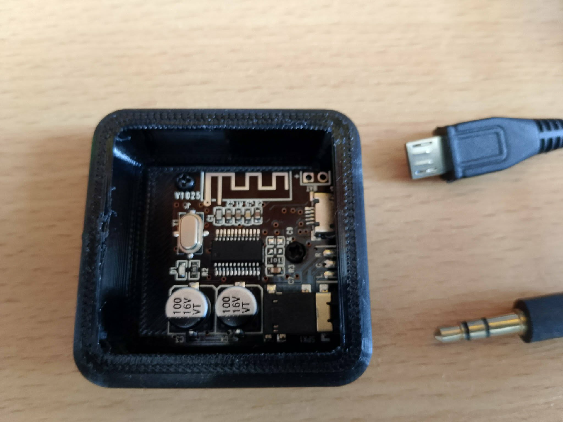 Bluetooth Audio Receiver Case for DIY Module