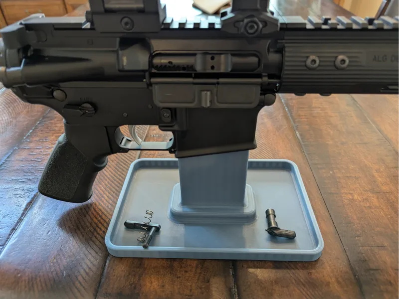 AR mag stand with tray