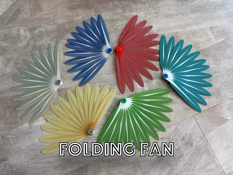 Folding fan with feather textures