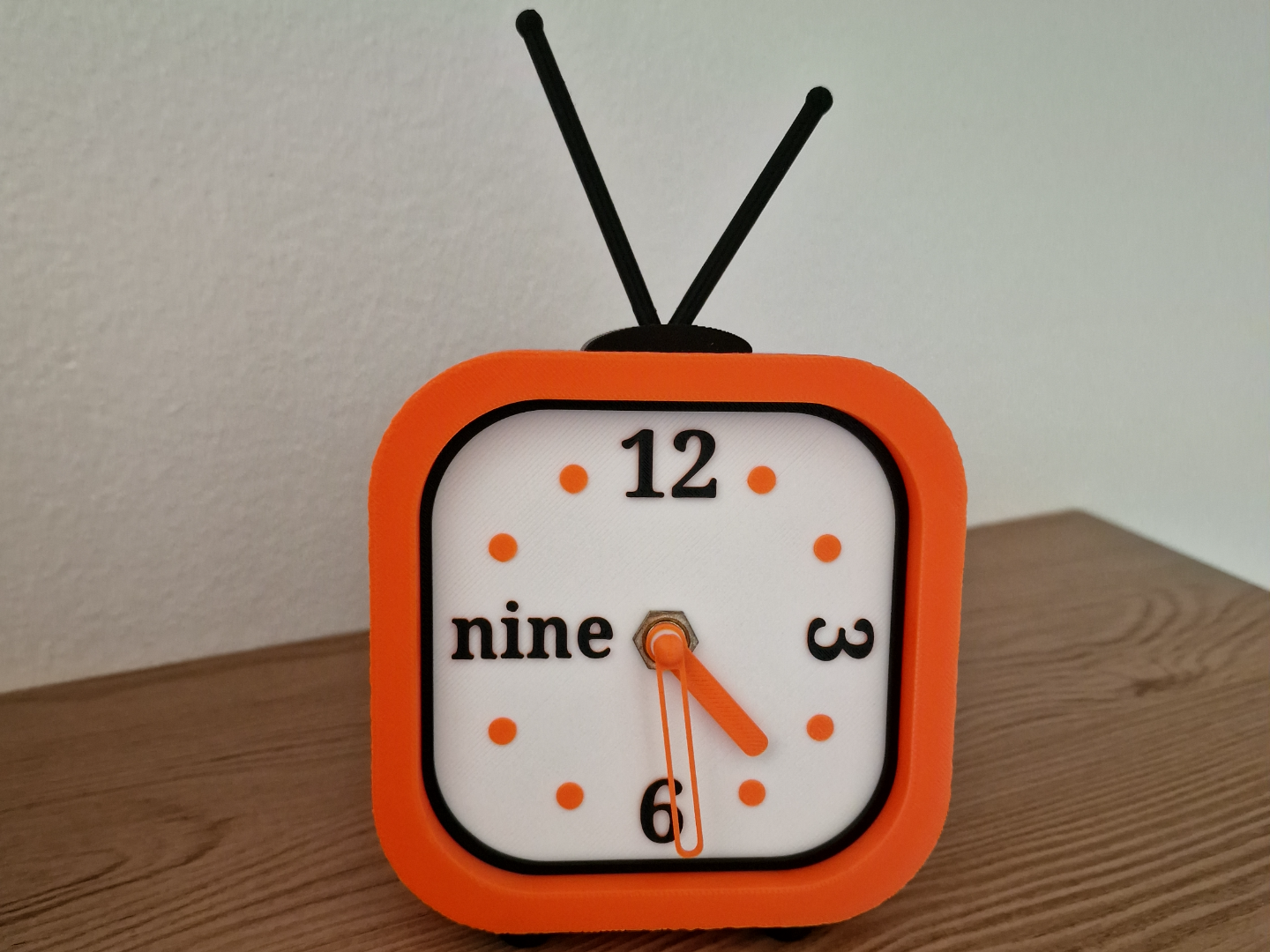 Orologio da Tavolo "TV Vintage"