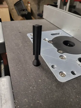 Router lift key