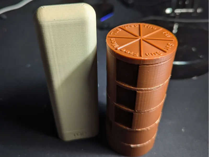 medicine box for 4 weeks (fully functional WIP) 