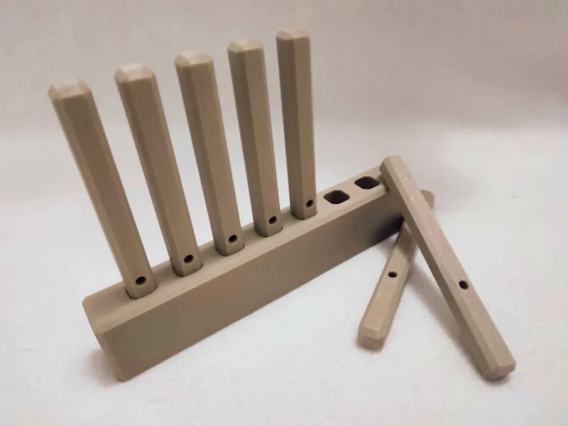Peg loom generator
