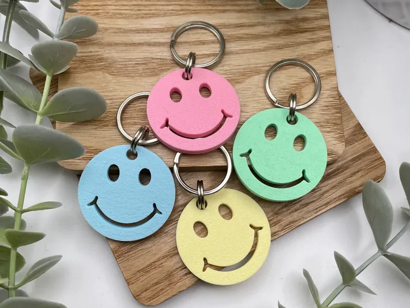 Smiley Keyring (Cutouts)