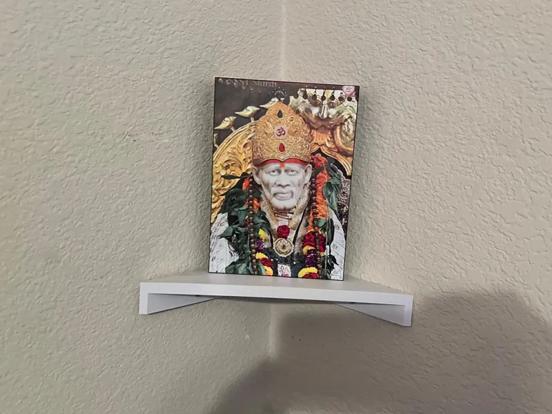 Wall corner stand