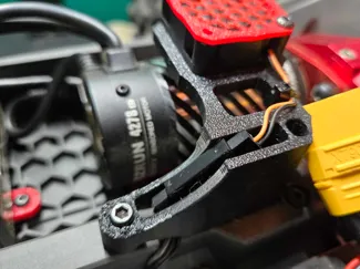 Traxxas Maxx Single 30mm Fan Mount
