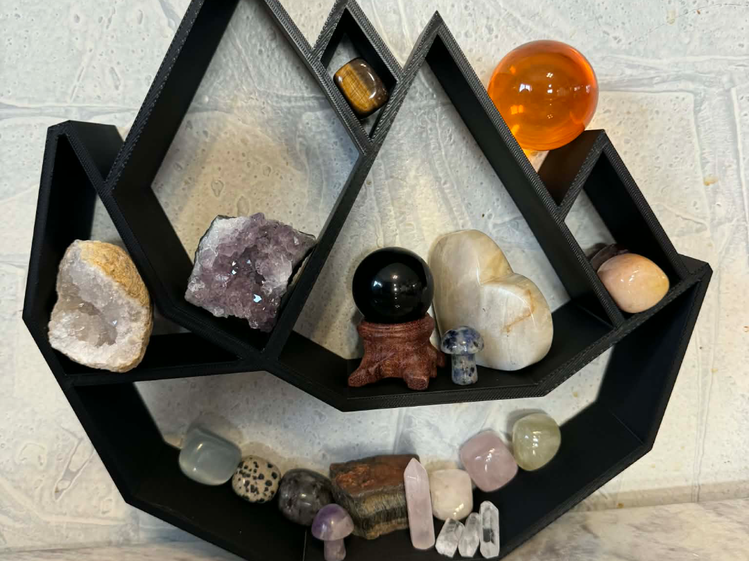 Mountain shaped display shelf