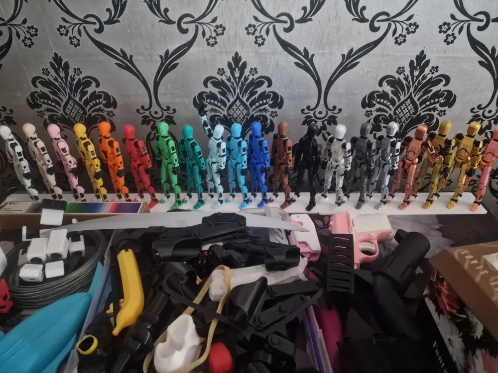 Dummy 13 display stand, colour chart by user_6177887 MakerWorld