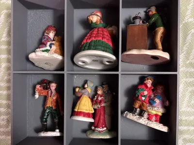 Stackable storage tray