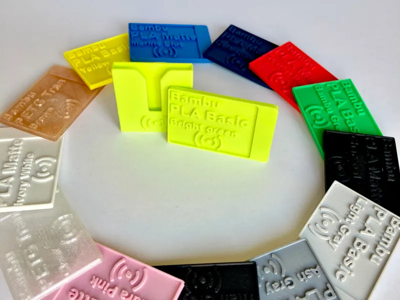 Customizable NFC Filament swatches with case