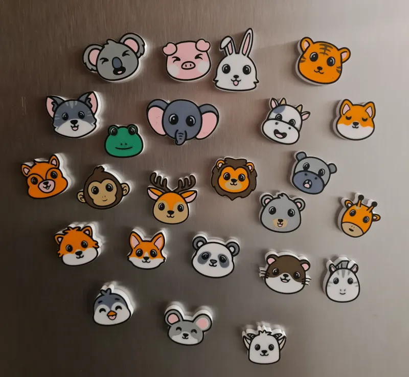 Cute animal fridge magnets (Vecteezy.com)