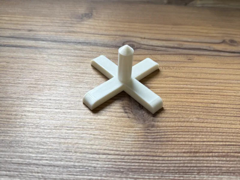 Einfacher minimalistischer Flaschenhalter