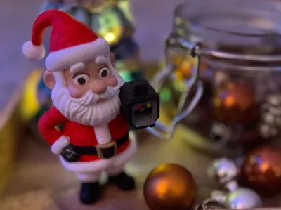 Maker's Santa: Santa Claus with 3D printer