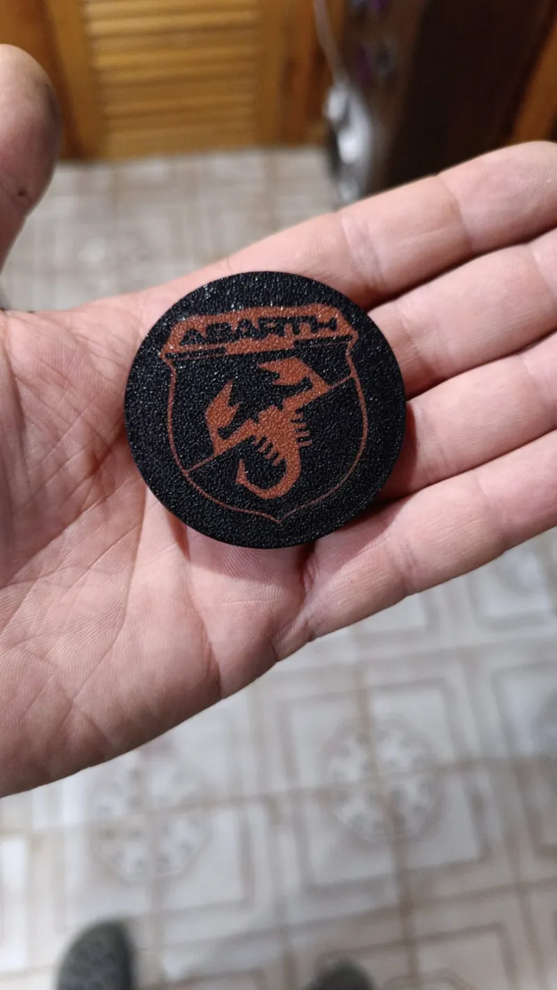 Borchia cerchi in lega Abarth