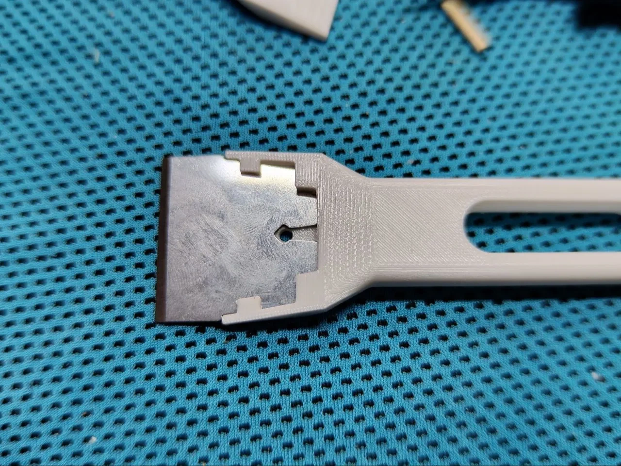 Miniatura 1 do modelo 3D 热床刮刀铲刀，带支架，修脚刀片，无需金属件，带磁吸，棉签版