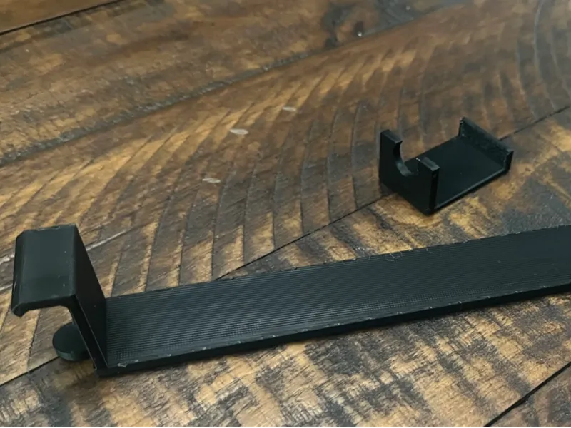 Expandable Hat Rack