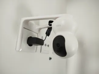 Tapo C200 Camera wall EFAPEL socket mount
