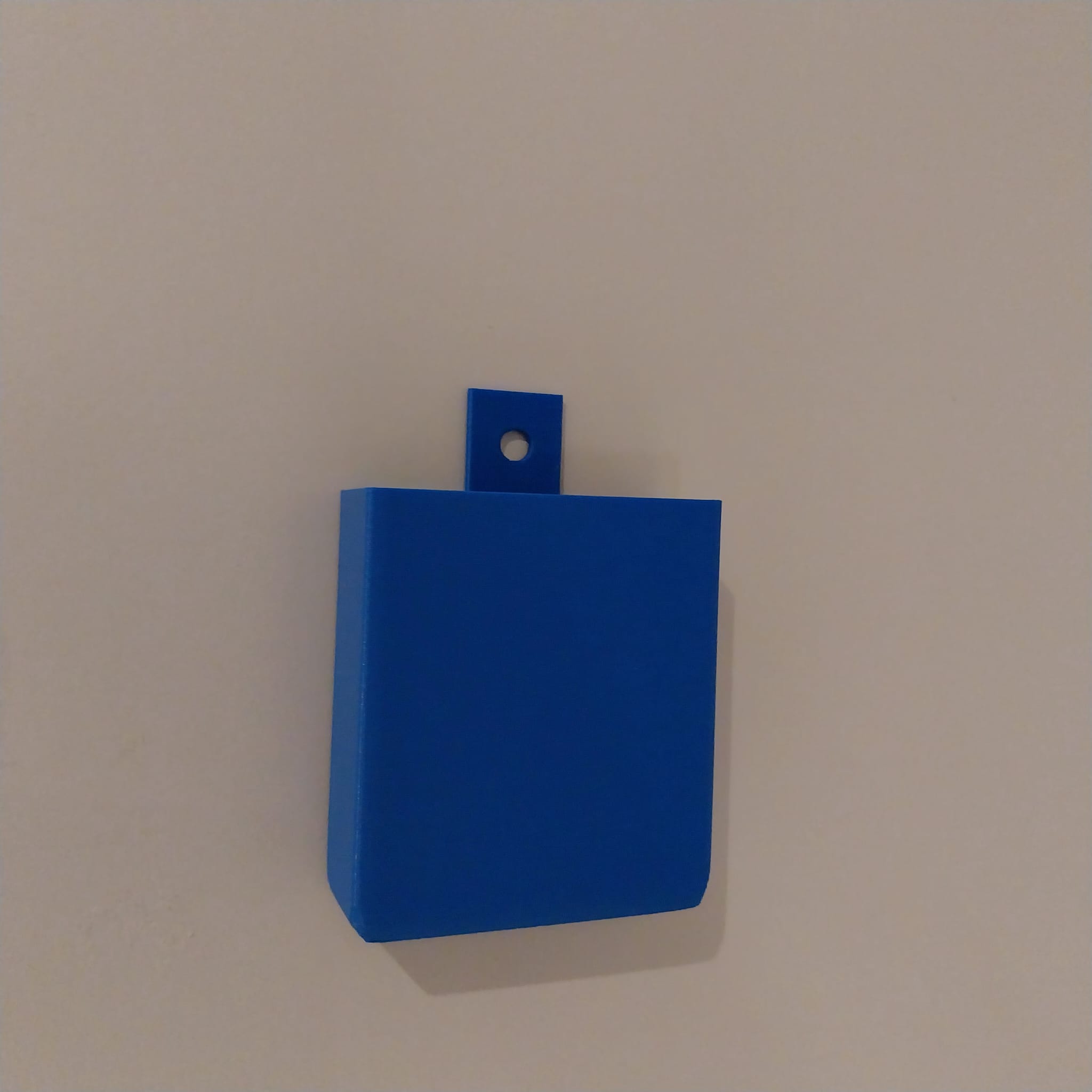 Miniatura 1 do modelo 3D LED remote holder