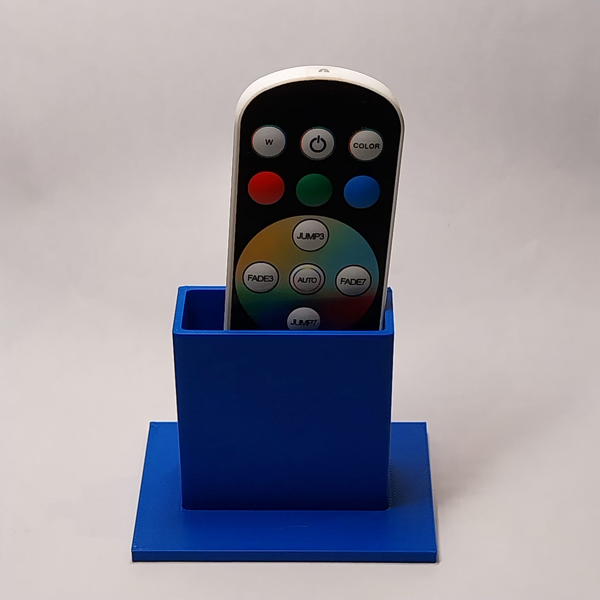 Miniatura 2 do modelo 3D LED remote holder