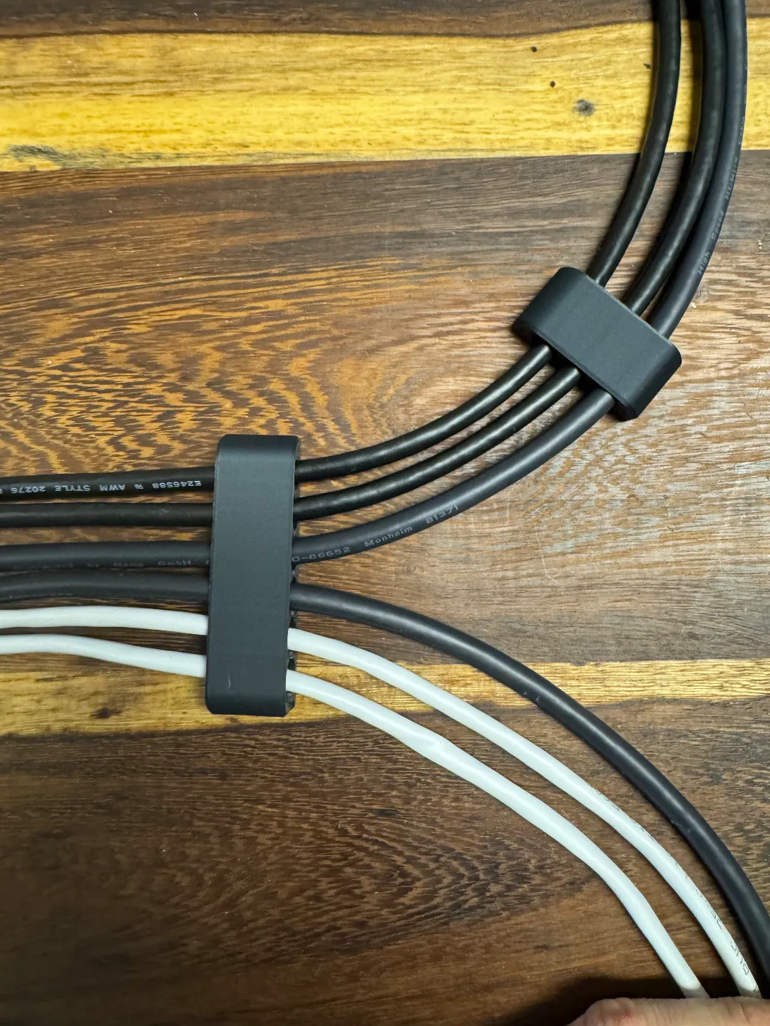 Clean Cable Management Organizer Clip view 3