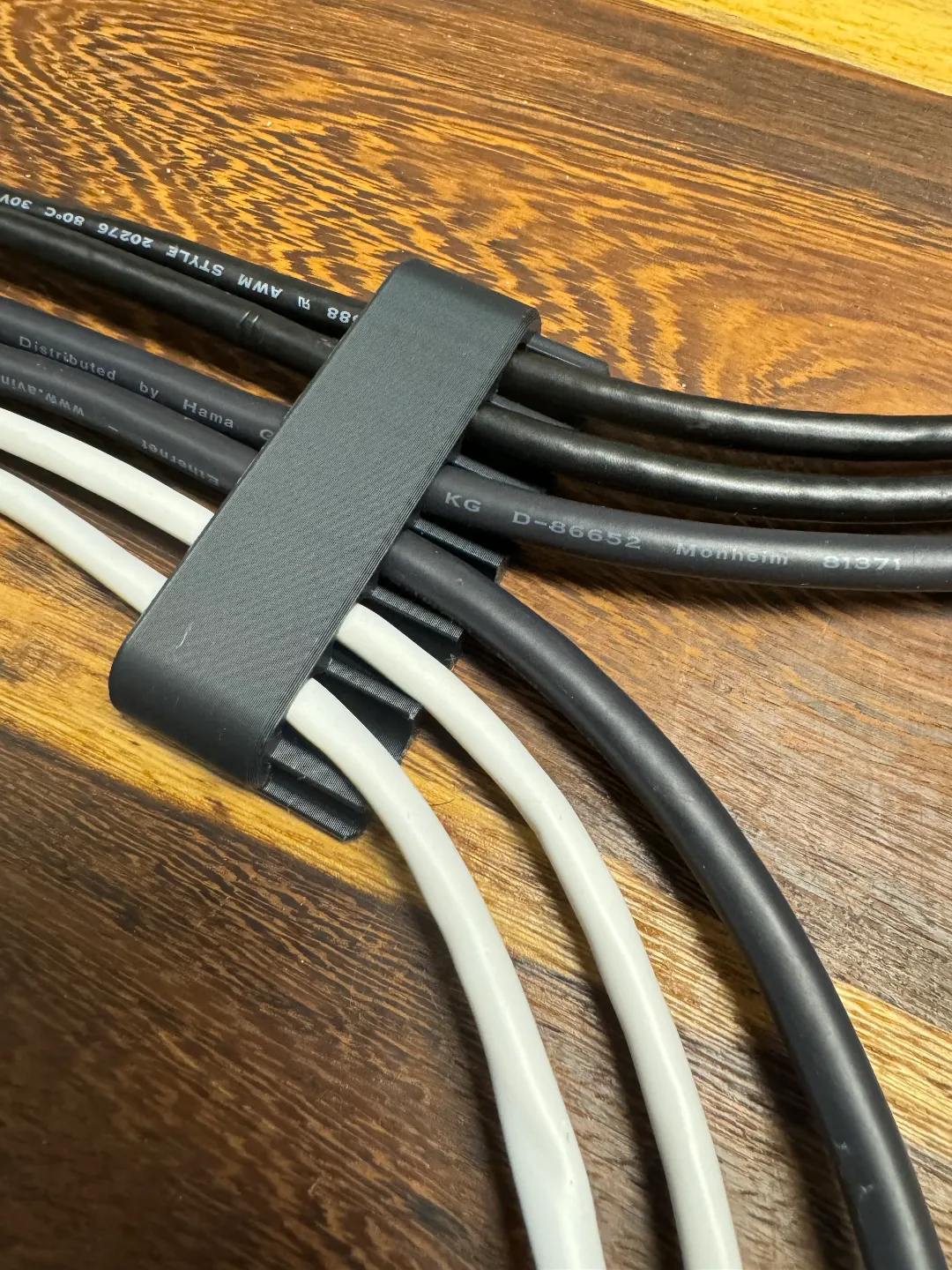 Clean Cable Management Organizer Clip view 2