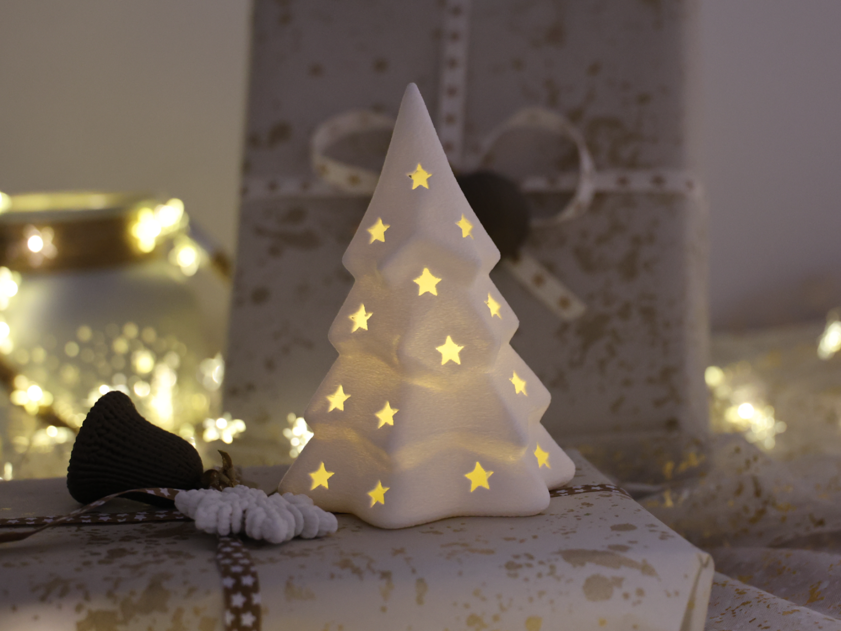 Snowy Christmas Tree with LED Tealight Stars - 1