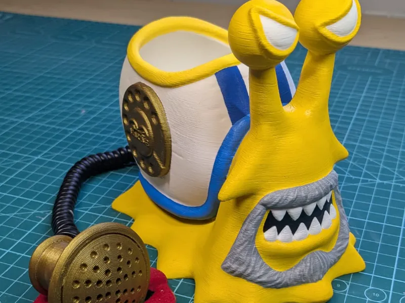 Den Den Mushi D. Garp — One Piece