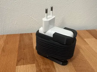 MacBook Ladegerät Halterung