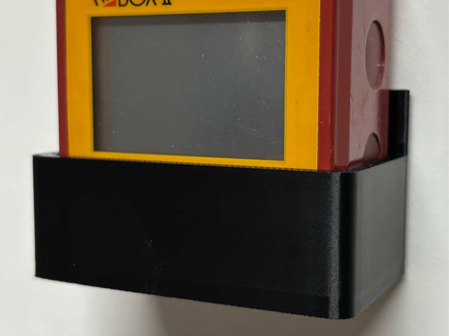 Wall support for digital angle finder