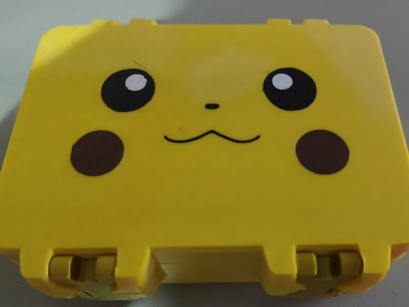 PIKACHU - SALVE SEU PORTA FIGURINHAS DA COPA