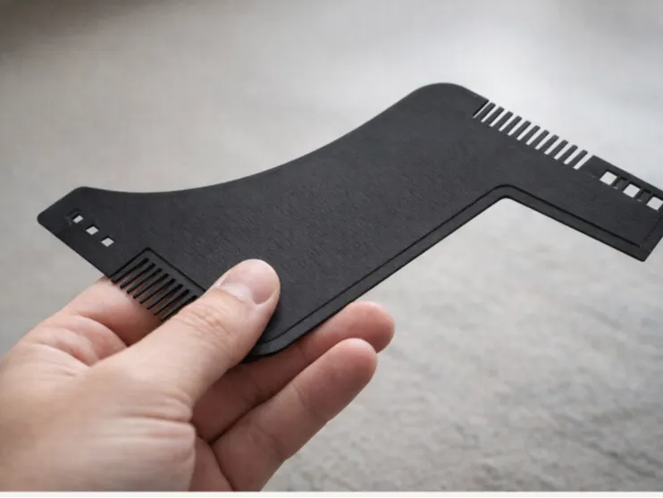 Modellatore per barba-beard shaping