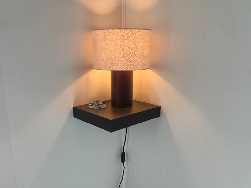 Simple "floating" shelf