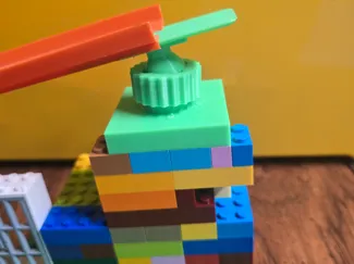 brick track (legos/hotwheels)