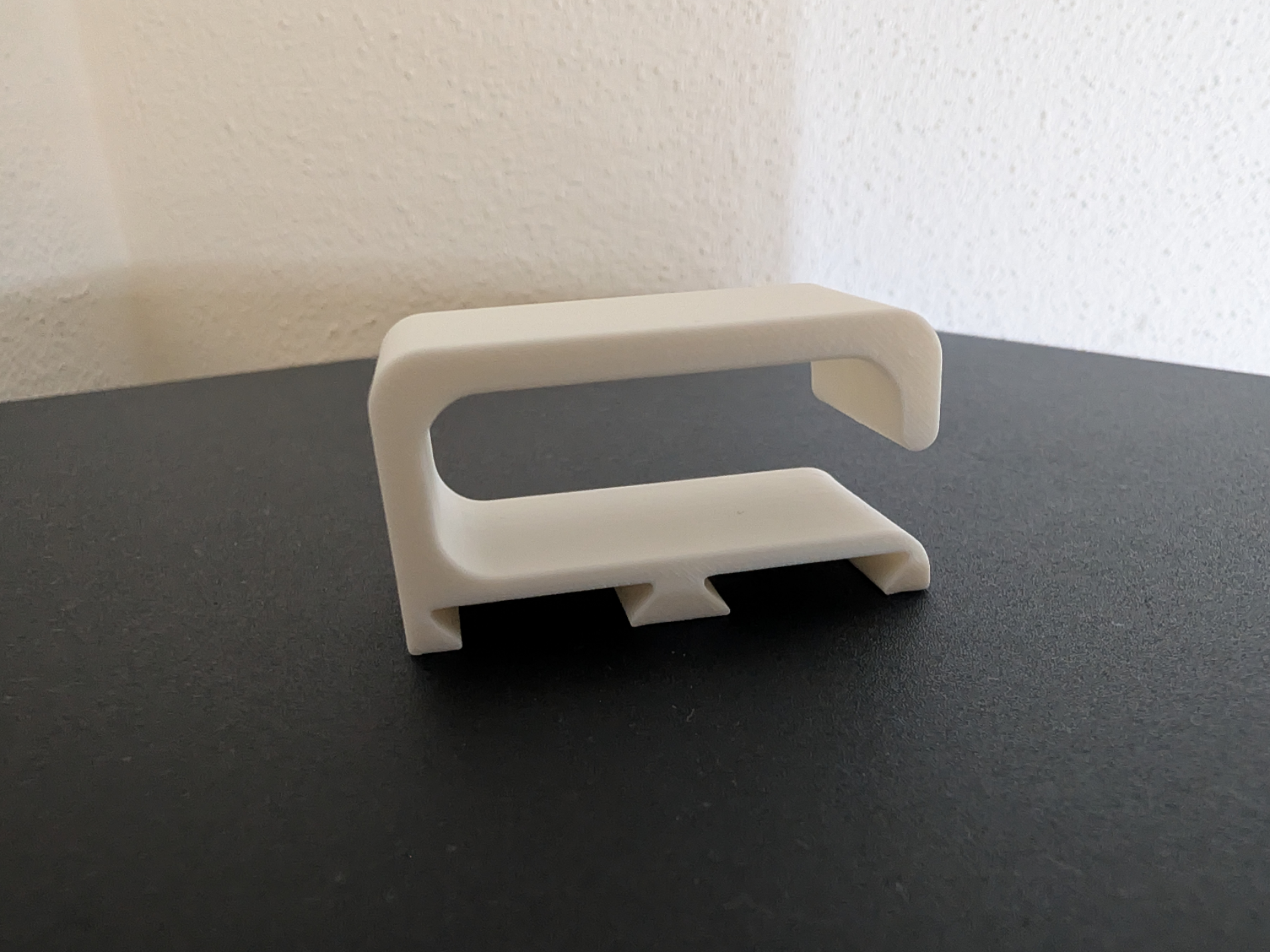 Underware - Simple One Sided 2 Slot Wide Hook