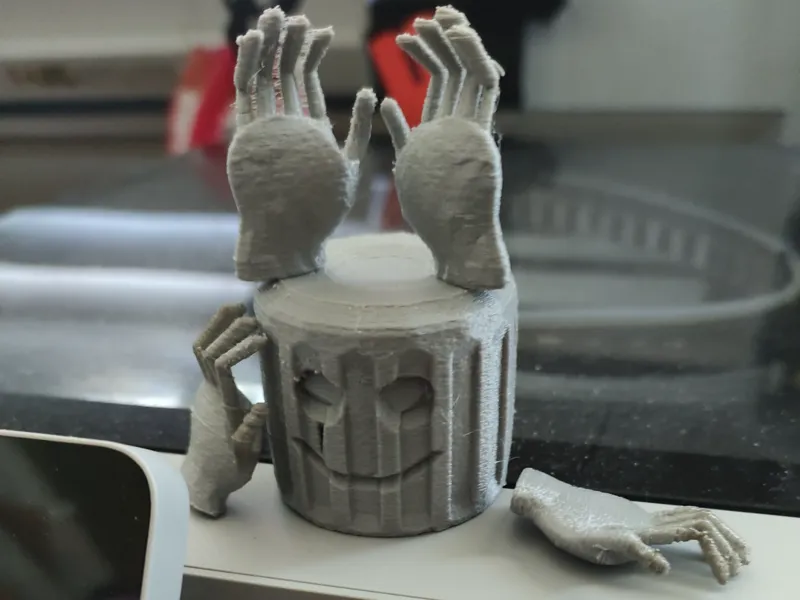 Bucket Head Hands