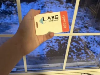 Escape from Tarkov red Labs keycard