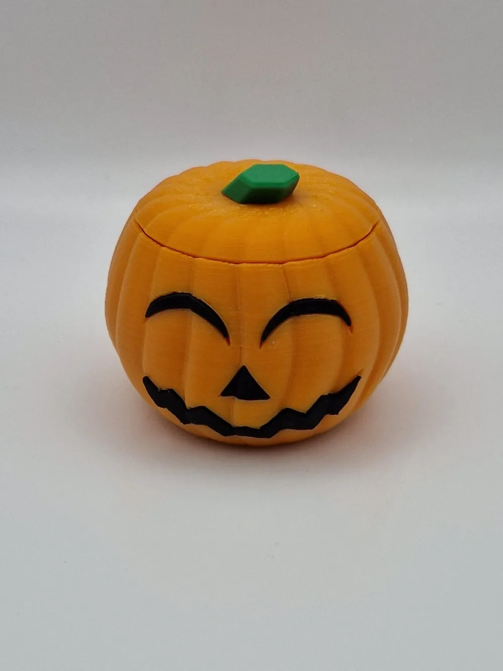 Mini Pumpkin Maze with Face - Free 3D Print Model - MakerWorld