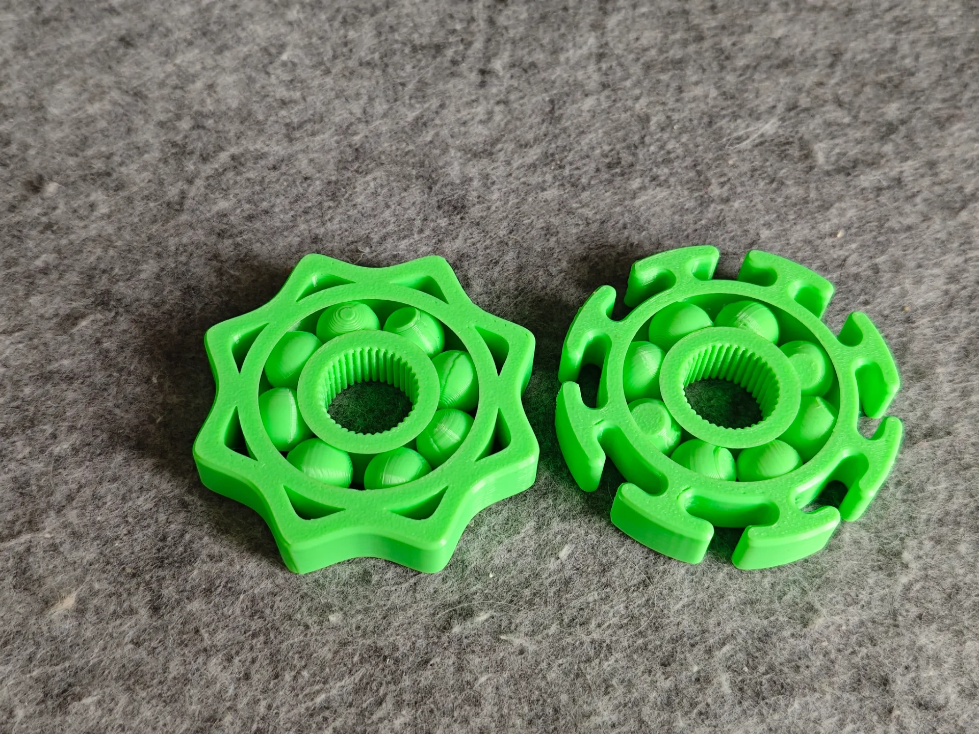 Miniatura 2 do modelo 3D 手指旋转陀螺（一体打印无支撑）