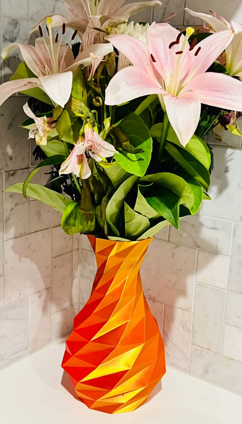 PRIZM SPIRAL VASE