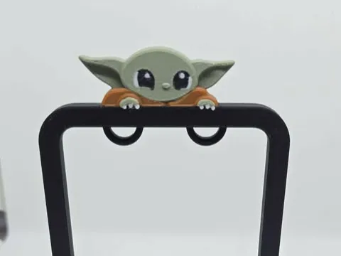 Simple Grogu inspired dangle earring stand