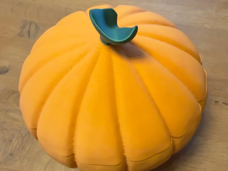Halloween pumpkin bowl with lid