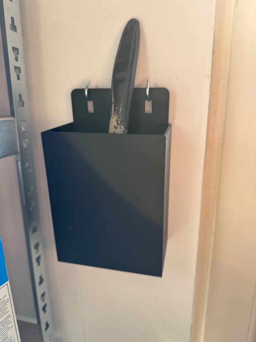 Large litter box scoop holder by rafbanaan MakerWorld