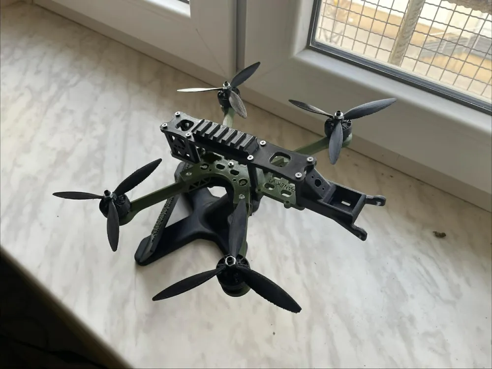 FPV Drone Stand with Custom Name Plate - Free 3D Print Model - MakerWorld