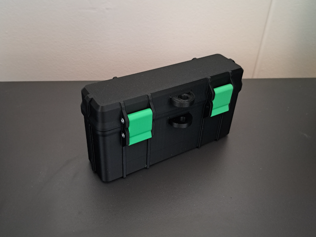 Lockable rugged Cash Box Case - CAD, USD, EURO