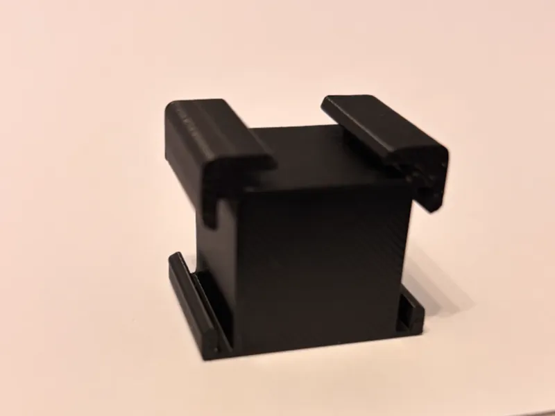 Cold Shoe Cube Adapter (3x Shoe +1/4"-20 Heat-Set)