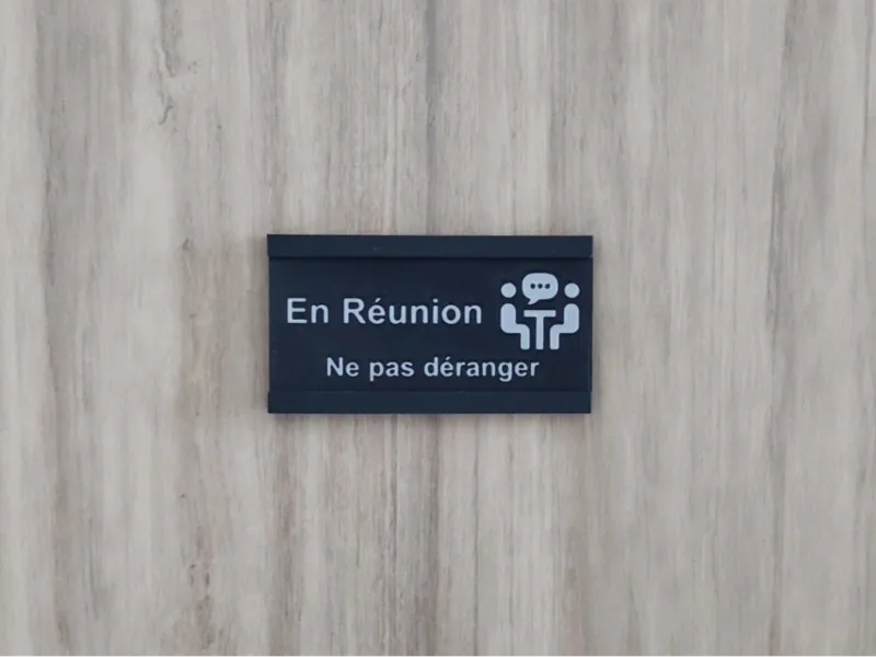 Plaque information En réunion - En Visio