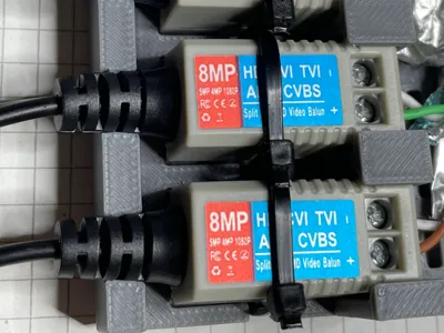 Video Balun Holder x4