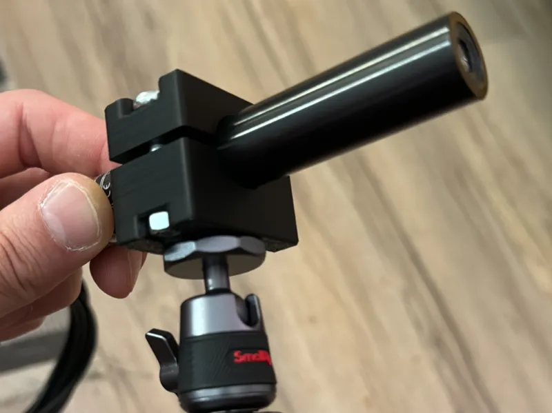 Holder for industrial linear lasers