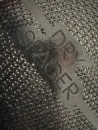 Triangular Mesh for improved Desiccant retention