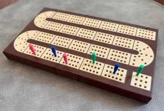 Travel cribbage board with Color